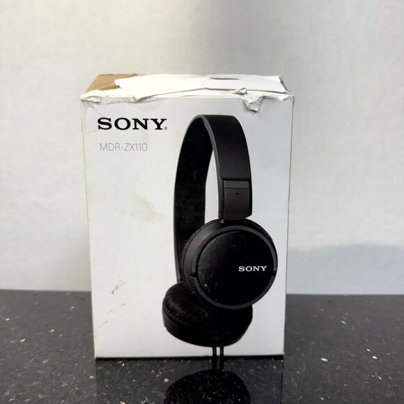 Sony MDR-ZX110 Stereo Over-Head‎ Headphones Compact Folding Black - Picture 2 of 5